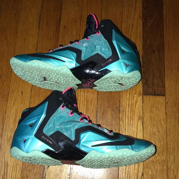 ✨Lebron 11’s “South Beach” Size: 11.5✨ - Picture 2 of 7